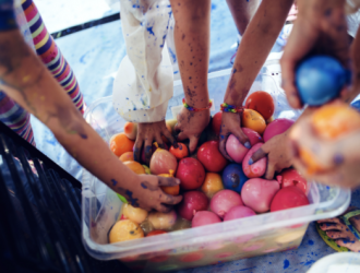 Splatter Paint Balloon Art!
